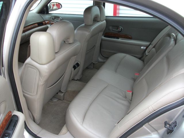 Buick LeSabre 2003 photo 2