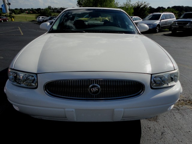 Buick LeSabre 2003 photo 1