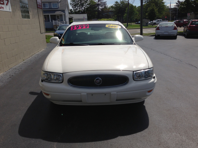 Buick LeSabre 2003 photo 1