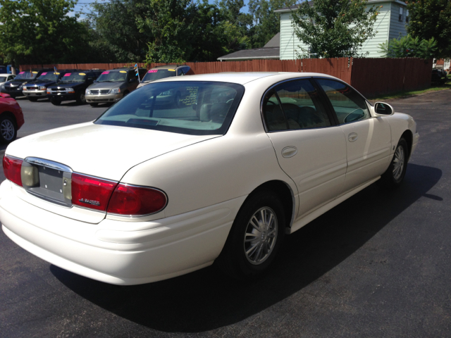 Buick LeSabre 2003 photo 2