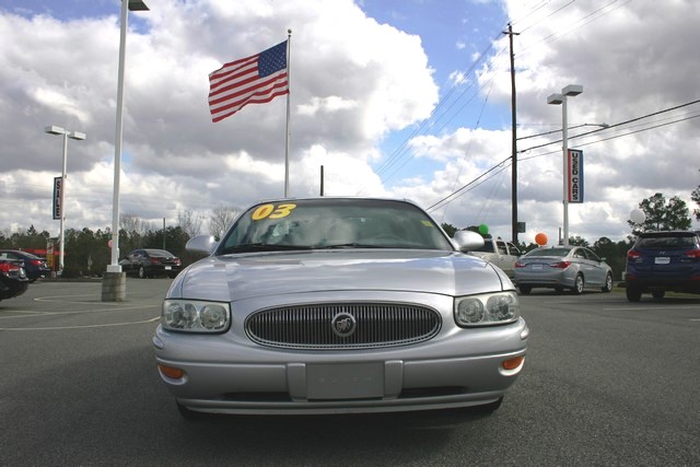 Buick LeSabre 2003 photo 1