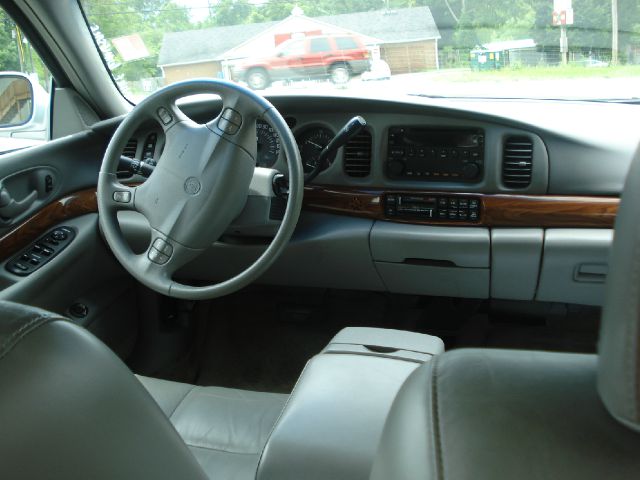 Buick LeSabre 2003 photo 3