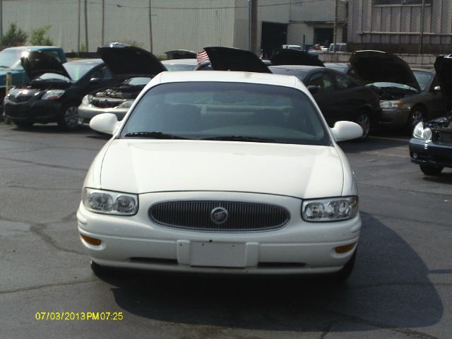 Buick LeSabre 2004 photo 3