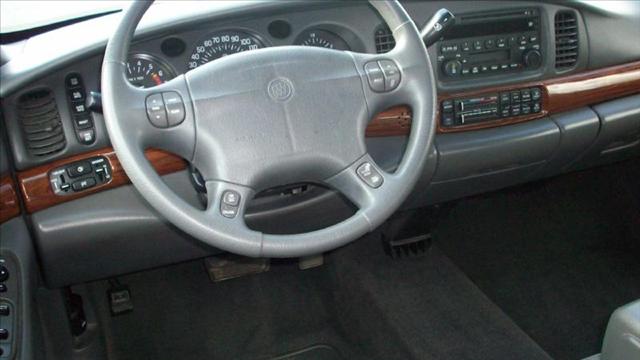 Buick LeSabre 2004 photo 1