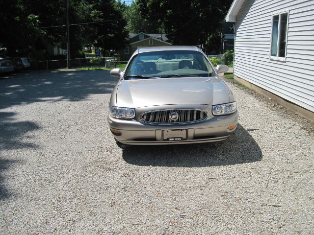 Buick LeSabre 2004 photo 2