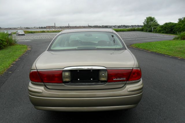 Buick LeSabre 2004 photo 2