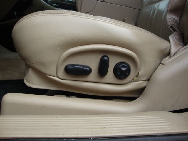 Buick LeSabre 2004 photo 4