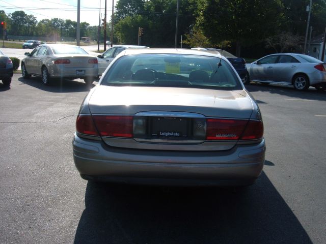 Buick LeSabre 2004 photo 2