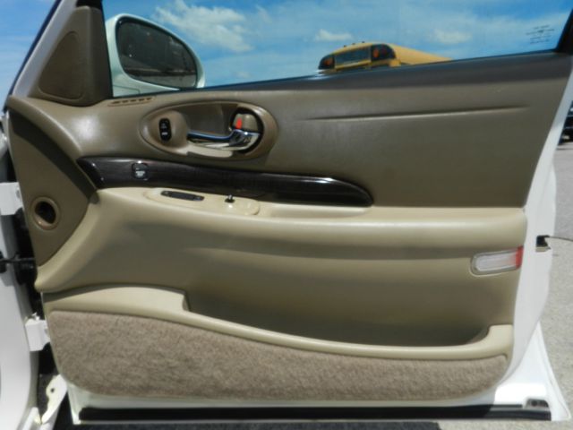 Buick LeSabre 2004 photo 16