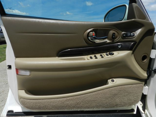 Buick LeSabre 2004 photo 22