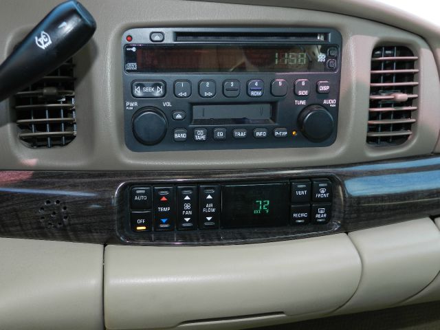 Buick LeSabre 2004 photo 24