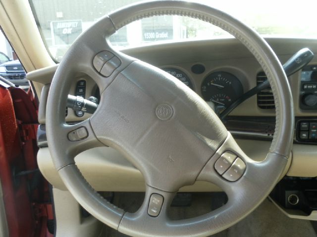 Buick LeSabre 2005 photo 3