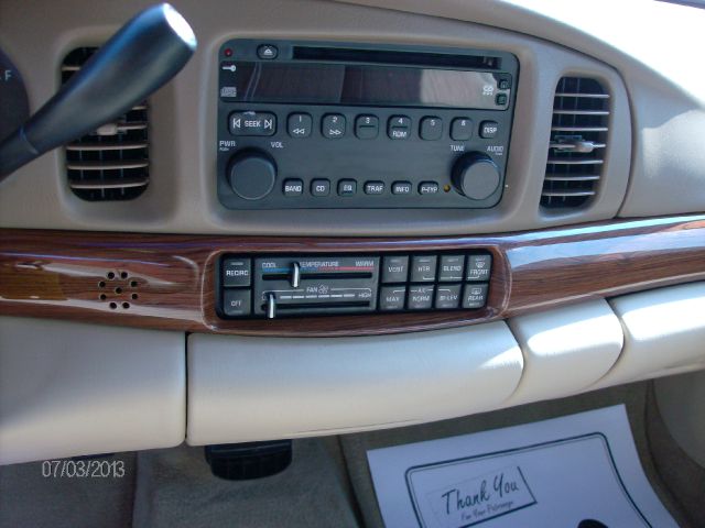 Buick LeSabre 2005 photo 1