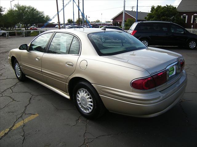 Buick LeSabre 2005 photo 2