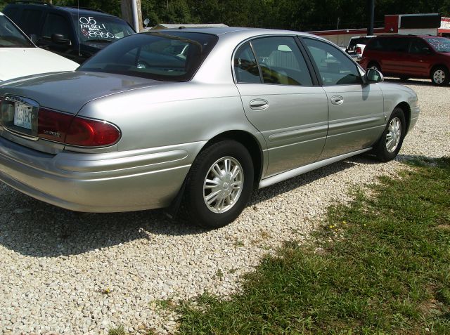 Buick LeSabre 2005 photo 2