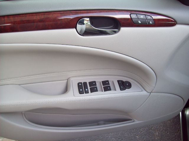 Buick Lucerne 2006 photo 9