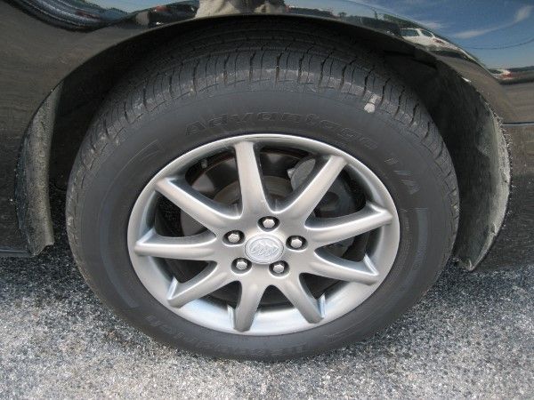 Buick Lucerne 2006 photo 3