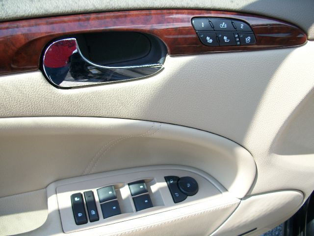 Buick Lucerne 2006 photo 3