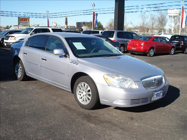 Buick Lucerne 2006 photo 2