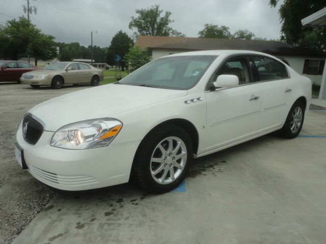 Buick Lucerne MARK Levinson Sedan