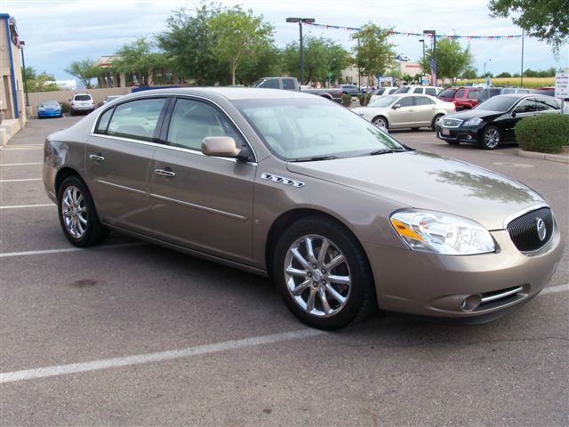 Buick Lucerne GL Sedan 4D Sedan