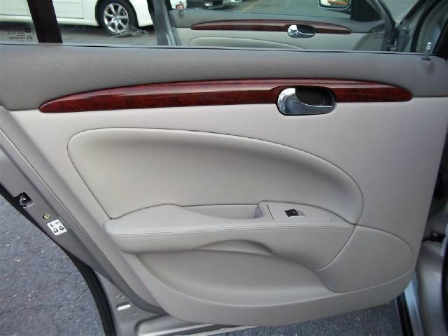 Buick Lucerne 2006 photo 18