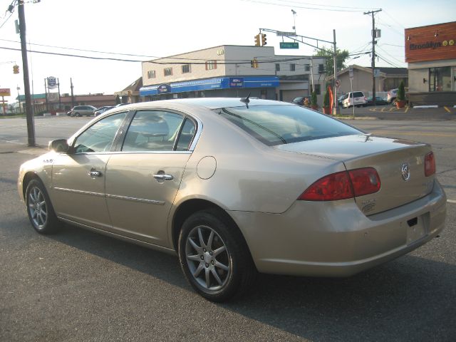 Buick Lucerne MARK Levinson Sedan