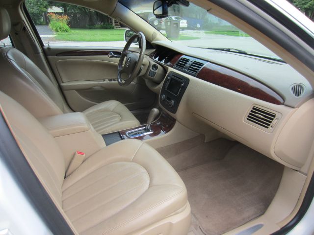 Buick Lucerne 2006 photo 2