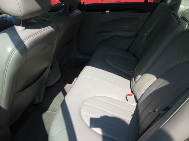 Buick Lucerne 2007 photo 2