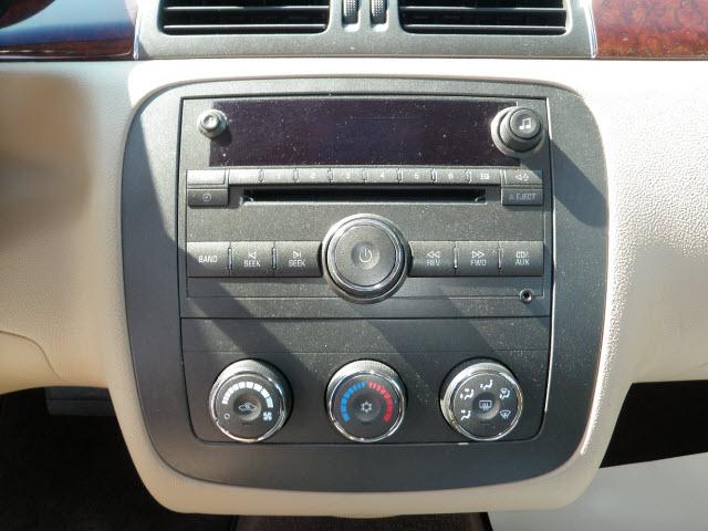 Buick Lucerne 2007 photo 2