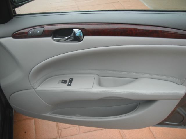 Buick Lucerne 2007 photo 17