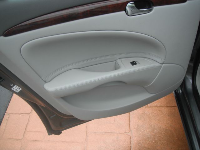 Buick Lucerne 2007 photo 27