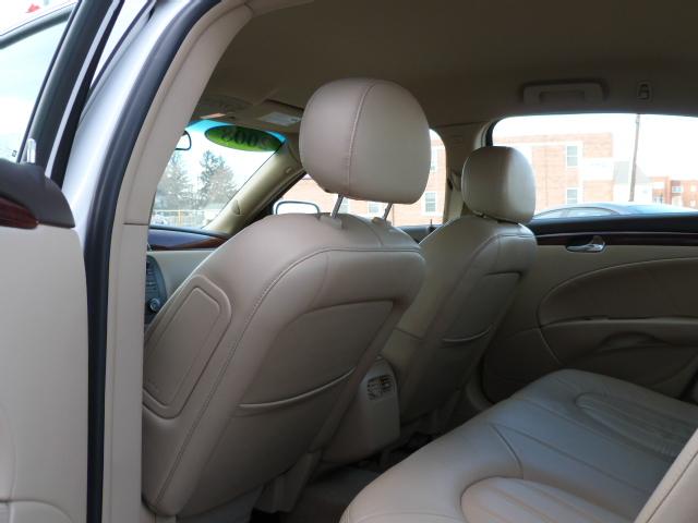 Buick Lucerne 2008 photo 5