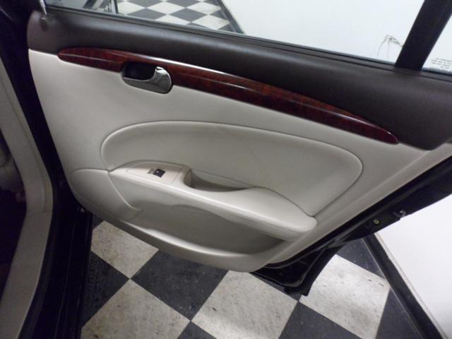 Buick Lucerne 2008 photo 2