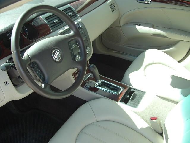 Buick Lucerne 2008 photo 2