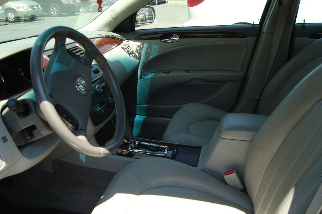 Buick Lucerne 2008 photo 1