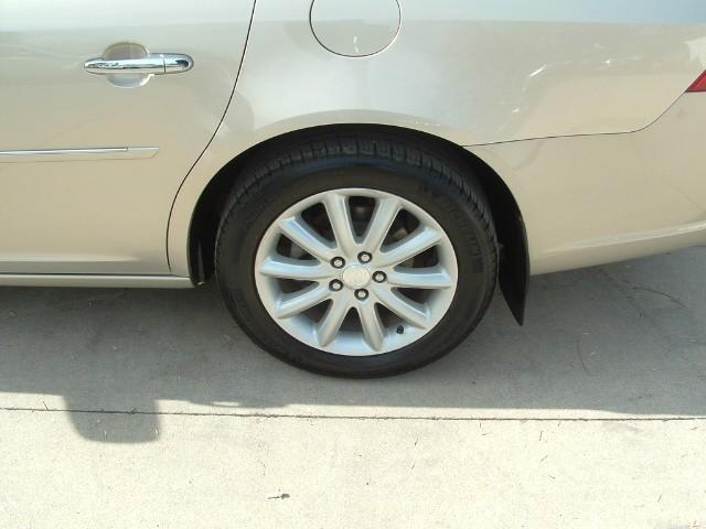 Buick Lucerne 2008 photo 3