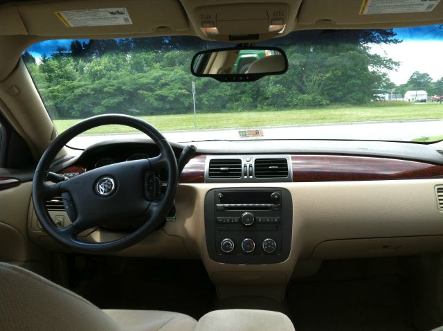 Buick Lucerne 2008 photo 2