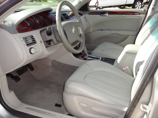 Buick Lucerne 2008 photo 2