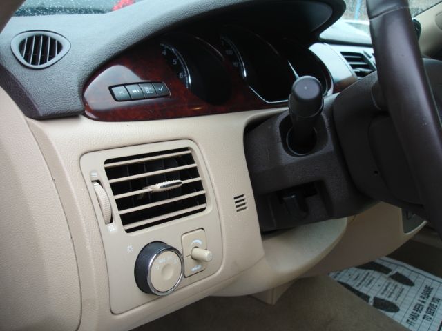 Buick Lucerne 2009 photo 18