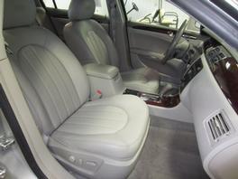 Buick Lucerne 2010 photo 3