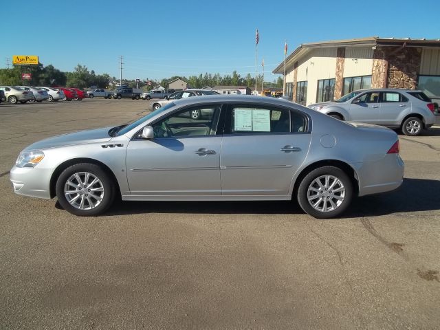 Buick Lucerne 2010 photo 1