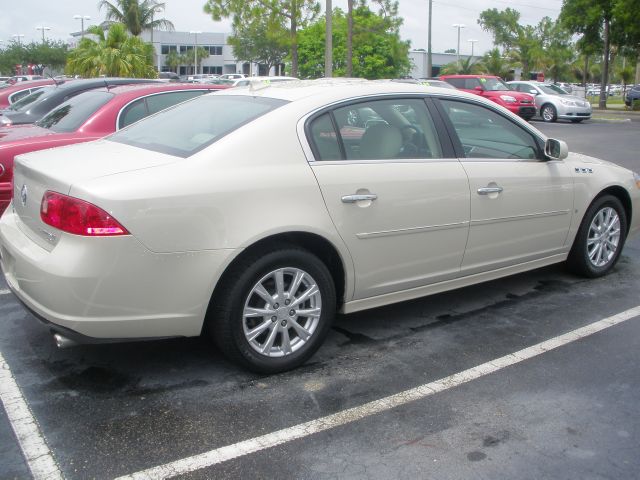 Buick Lucerne 2010 photo 4