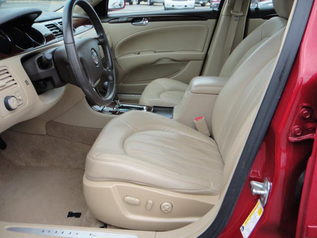 Buick Lucerne 2011 photo 5