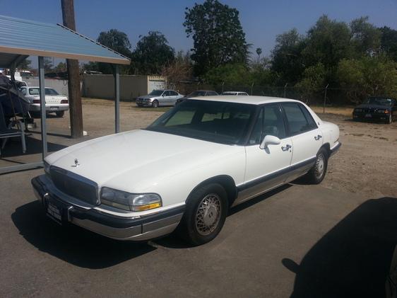 Buick Park Avenue 1992 photo 2