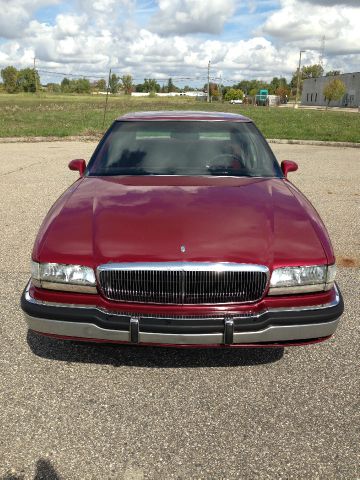 Buick Park Avenue 1992 photo 3