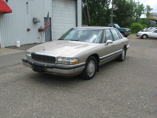 Buick Park Avenue 1994 photo 3