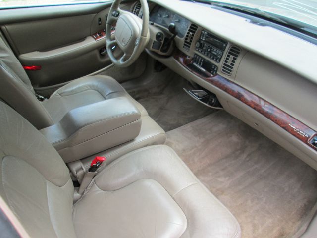 Buick Park Avenue 1997 photo 2