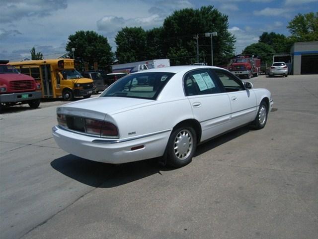 Buick Park Avenue 1998 photo 2