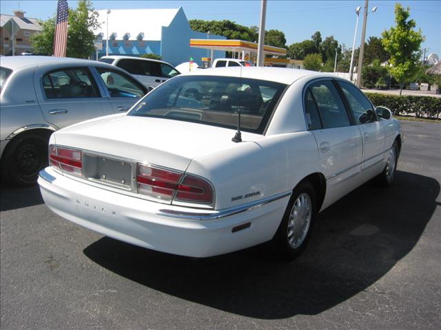 Buick Park Avenue 1998 photo 2